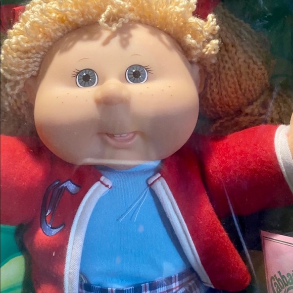 Cabbage Patch Doll Vintage 2004 NIB Beautiful blond hair and freckles NWT - Picture 10 of 16